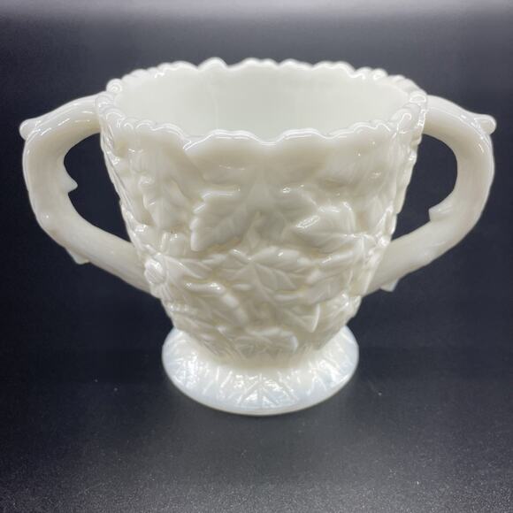 Vtg Westmoreland Milk Glass Sugar & Creamer Set Bramble Maple Leaf Pattern MCM - Picture 12 of 12
